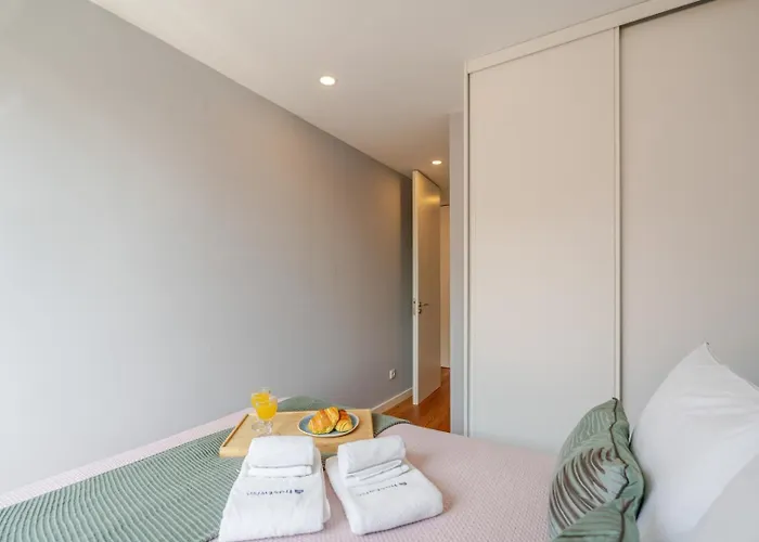 Stylish & Bright By Hostwise