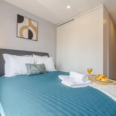 Stylish & Bright By Hostwise Porto