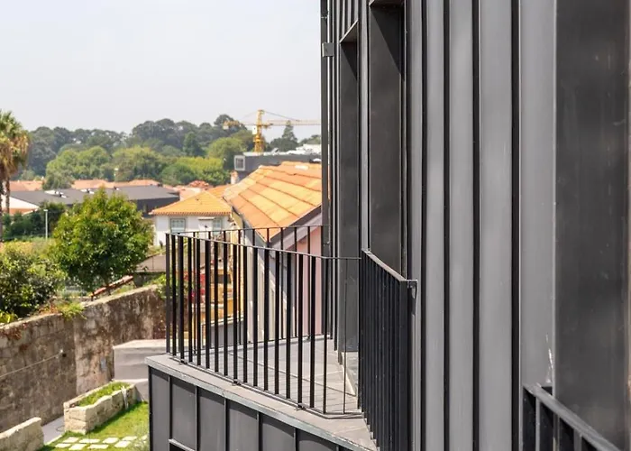 Stylish & Bright By Hostwise Oporto