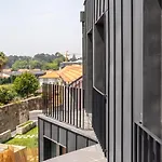 Stylish & Bright By Hostwise Porto